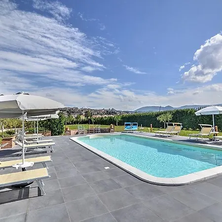 Sleeps 2 Pool Air Con Wifi 公寓